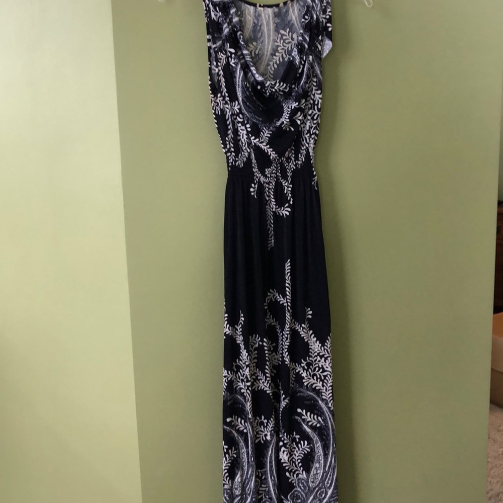Dress - Picture 2 of 4
